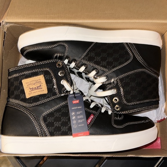 Brand New Levi’s Men’s Boots main image 6